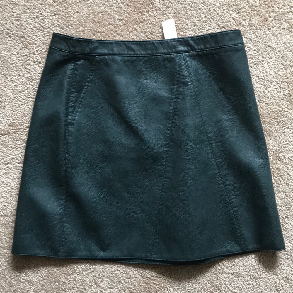 Sara Dark Green Faux Leather Skirt USA L A-Line